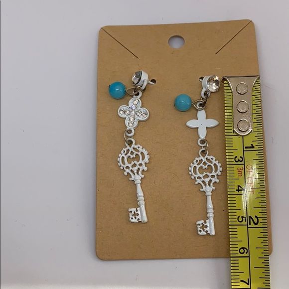 Fashion post earrings - Picture 5 of 5